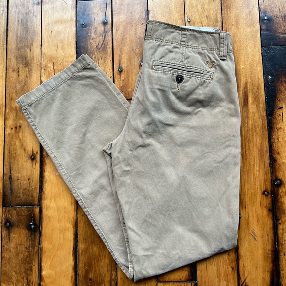American Eagle Outfitters Relaxed Straight Khaki Chino Pants 30x34 - Picture 1 of 10